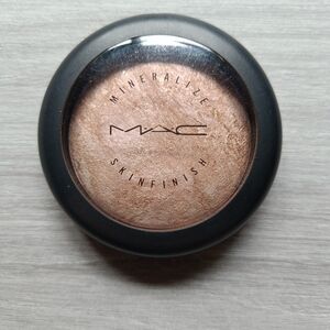 MAC Cosmetics Mineralize Skinfinish Highlighter - Pleasureflush 2